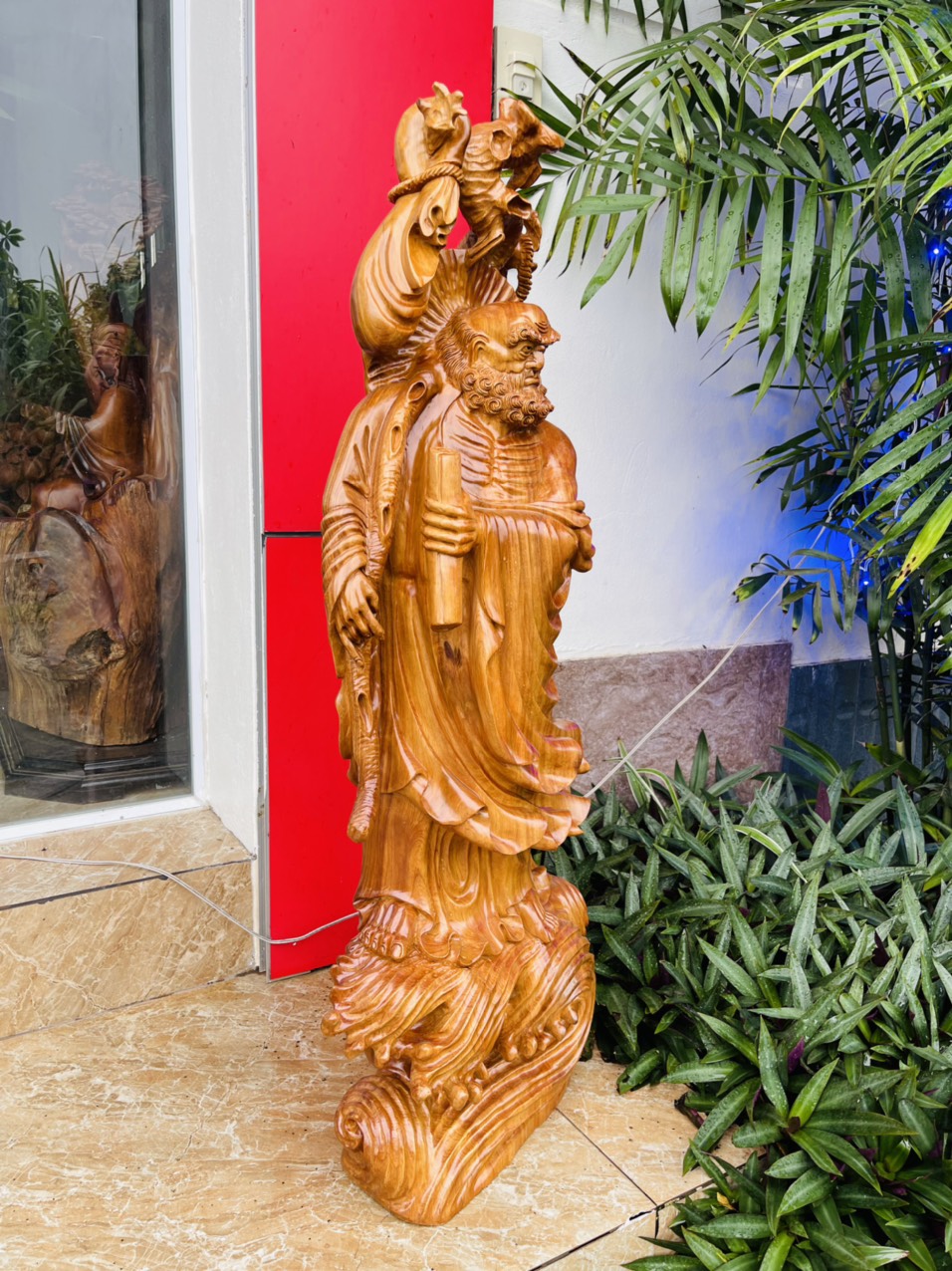 Tượng Đạt Ma Quá Hải Liền Khối Gỗ Ngọc Âm Cao 105cm
