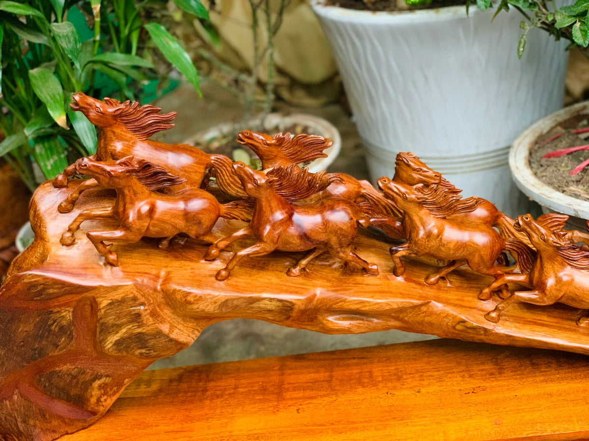 Tượng Ngựa Trang Trí Phong Thuỷ - Bát Mã Phi Thiên Gỗ Hương Ta Ngang 84cm