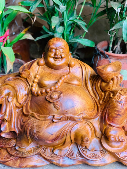 Tượng di lặc ngồi bao tiền gỗ hương ta