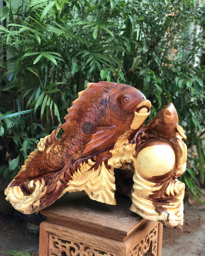 Cá Chép Vờn Ngọc - Gỗ hương
