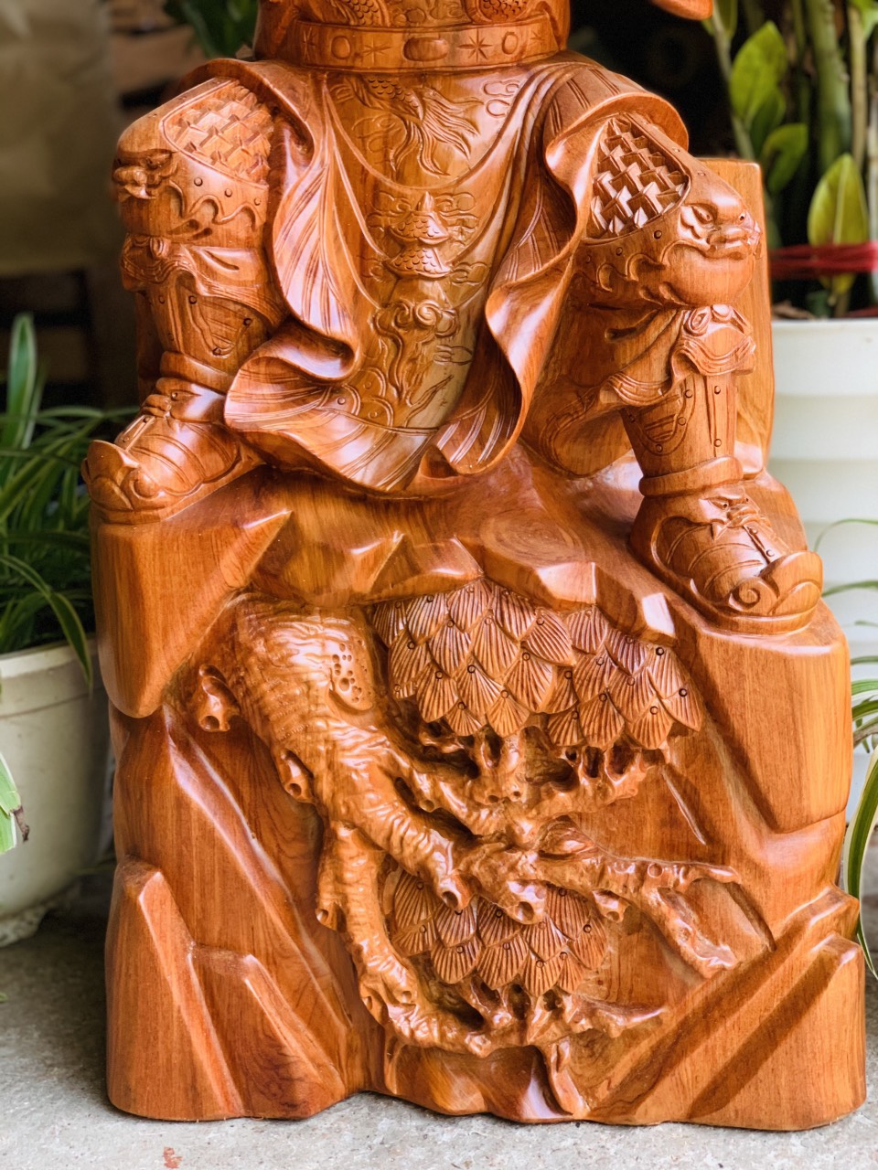 Tượng Gỗ Quan Công Ngồi Đọc Sách Cao 80cm Dế Chạm Tùng