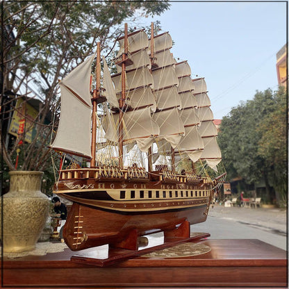 Mô HìnhThuyền Buồm Vải Thân Gỗ Tràm  Dài 120cm