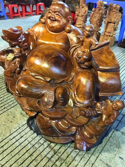 Di Lặc Ngũ Phúc Ngồi Bưng Thỏi Vàng