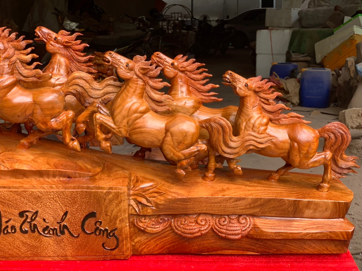 Tượng Bát Mã Phi Thiên Hàng Kỹ Gỗ Hương Ngang 96cm