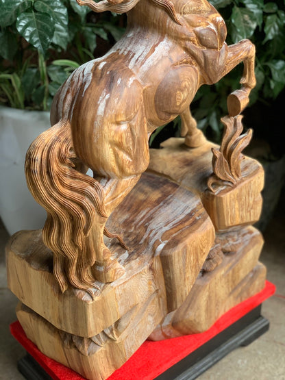 Tượng Gỗ Linh Vật Con Ngựa Phong Thuỷ Gỗ Ngọc Am Thơm Cao 73cm