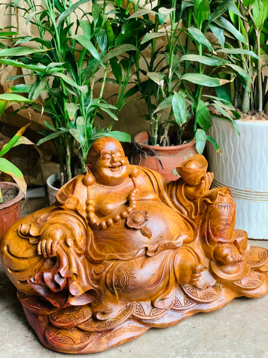 Tượng di lặc ngồi bao tiền gỗ hương ta