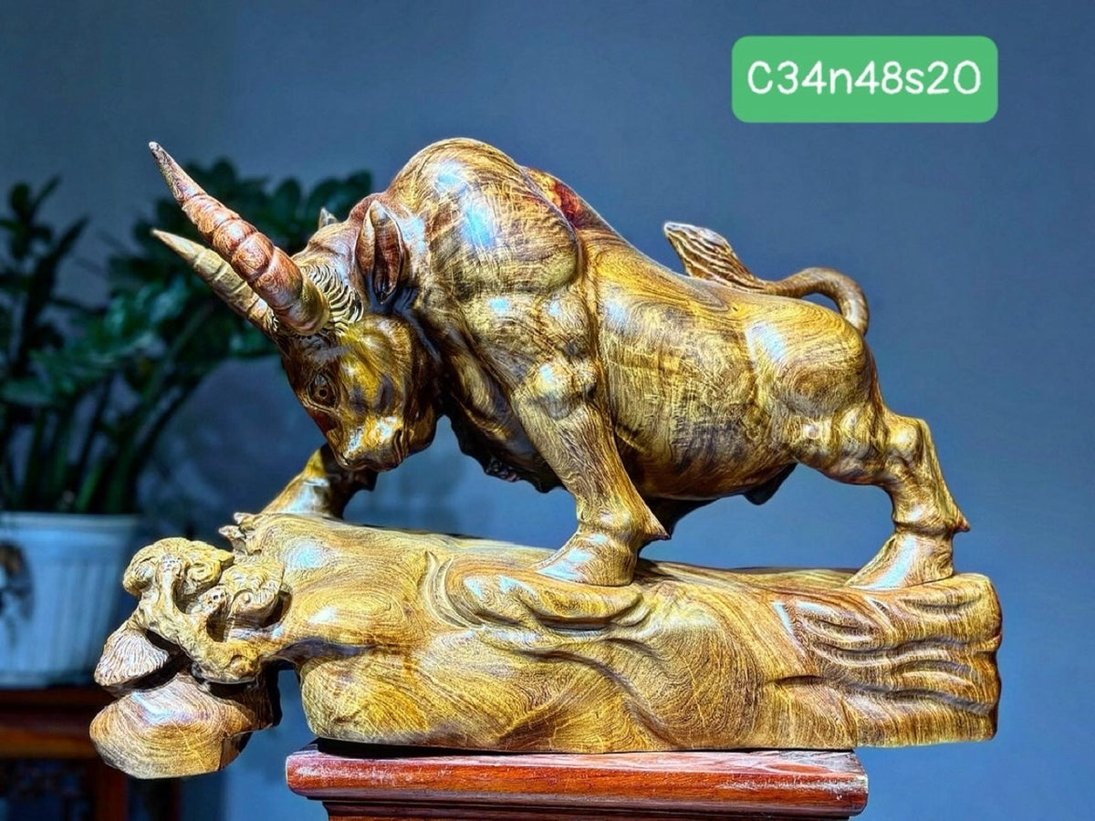 Tượng Linh Vật Bò Tót Gỗ Hương Phong Thủy Cao 34cm