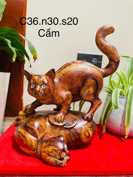 Tượng Con Mèo Gỗ Cẩm Giữa Bao Tiền Cao 36cm