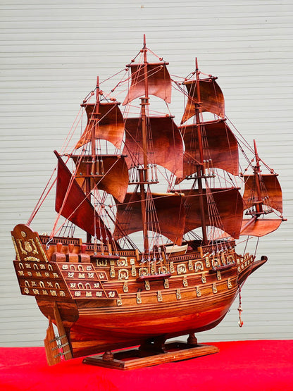 Mô Hinh Thuyền Buồm  Gỗ  Hương Ta Ngang 65cm