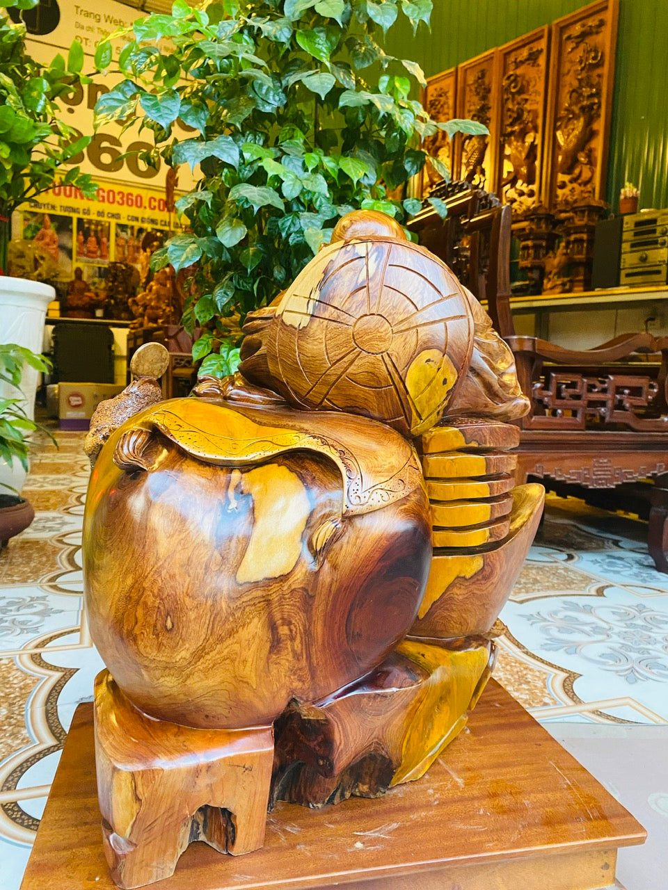 Di Lặc Ngồi Ngồi Trên Bao Tiền - Tượng Gỗ Cẩm Cao 57cm