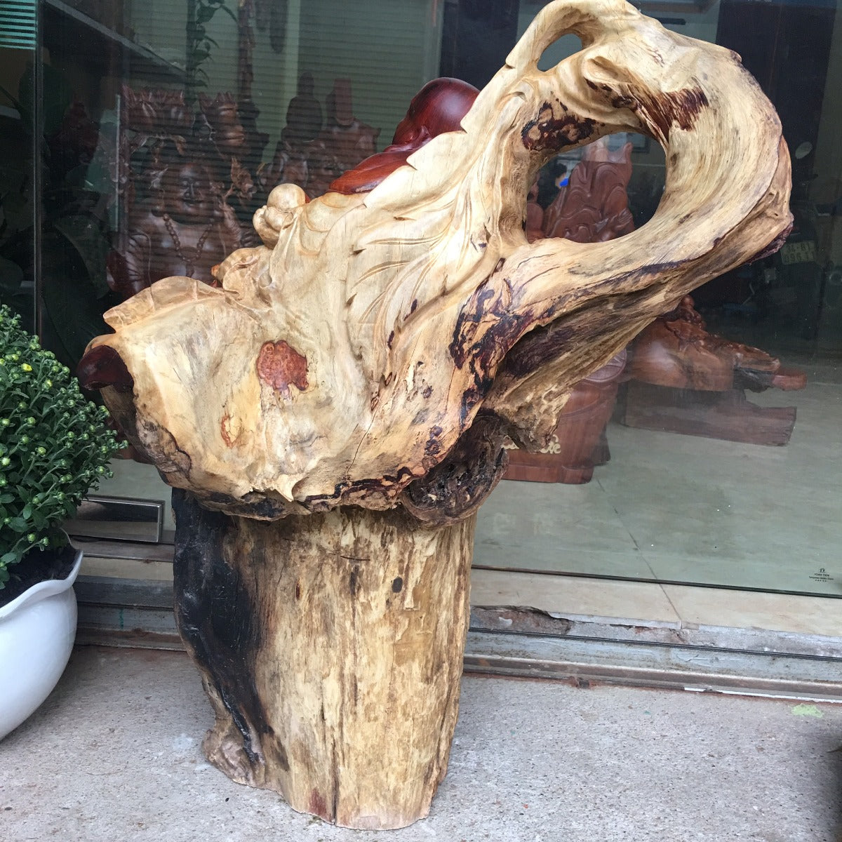 Tượng Di Lặc Ngồi Bao Tiền - Gỗ Hương Bám Giác