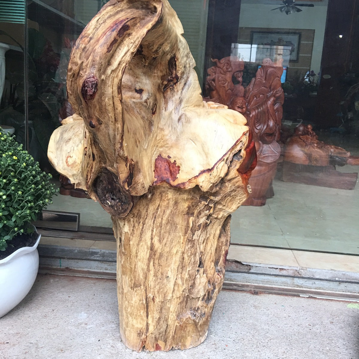 Tượng Di Lặc Ngồi Bao Tiền - Gỗ Hương Bám Giác