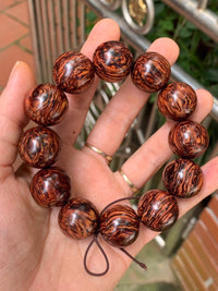 Vòng Tay Gỗ Cẩm Lông Chuột 20 li