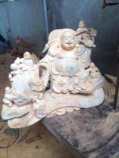Tượng Di Lặc Vác Cành Đào Gỗ Pơ Mu Cao 62