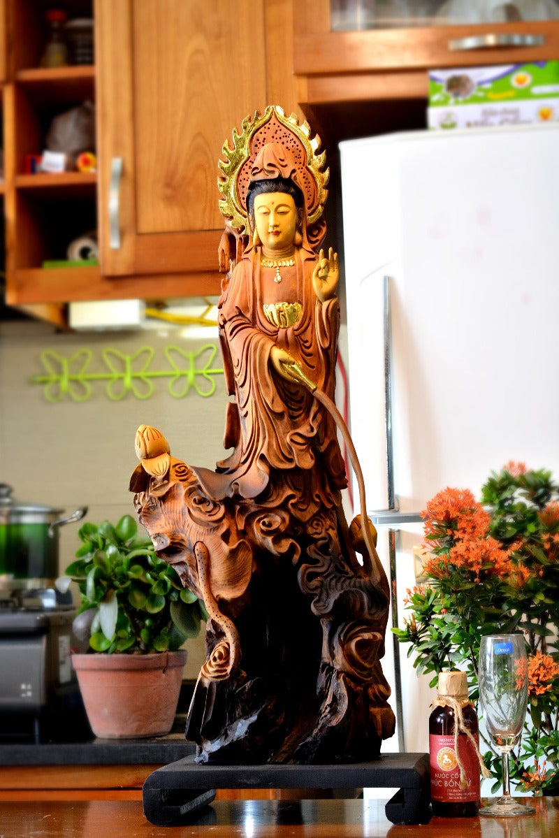 Mẹ Quan Âm Ngự Đài Sen