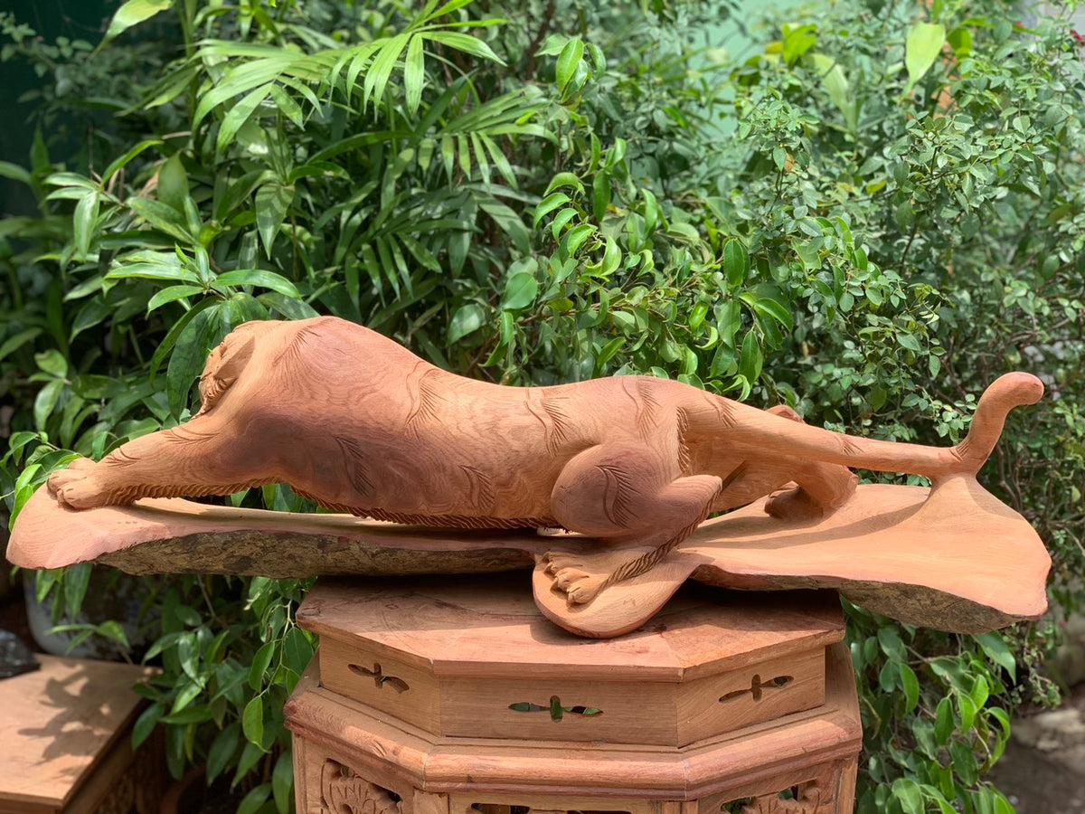 Tượng Linh Vật Con Hổ Gỗ Hương