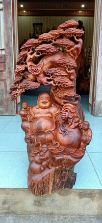 Tượng Di Lặc Ngồi Gốc Tùng