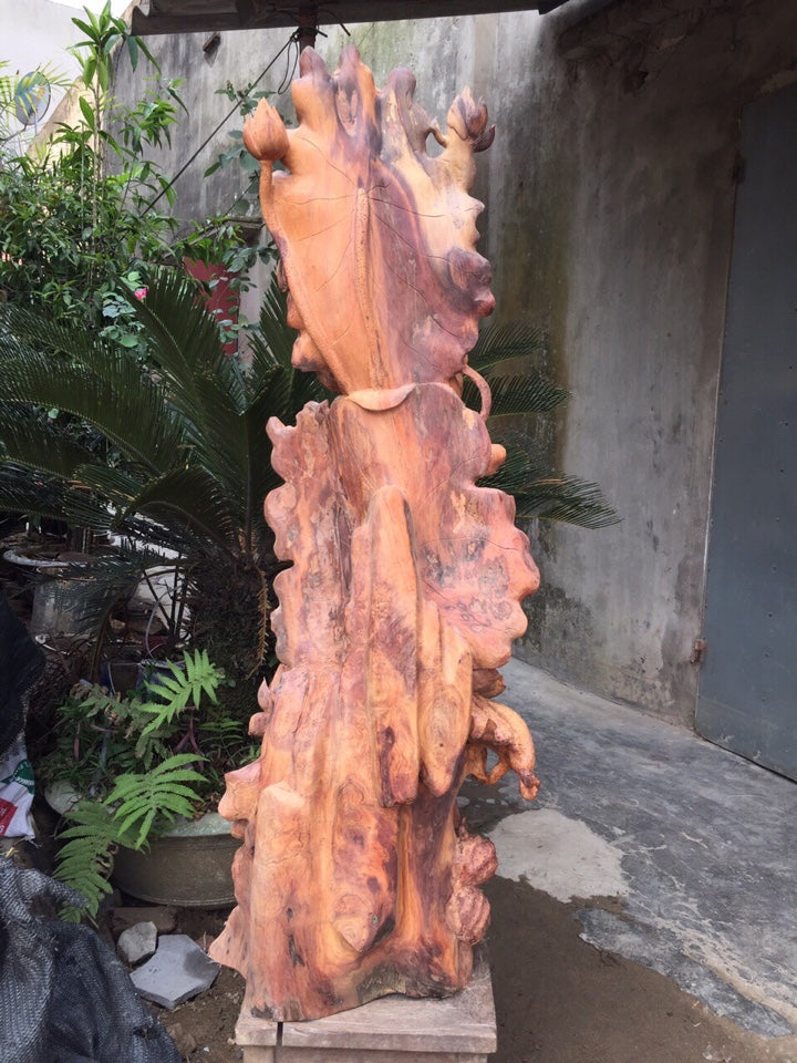 Phật Bà Quan Âm Đứng Lá Sen Gỗ Cẩm