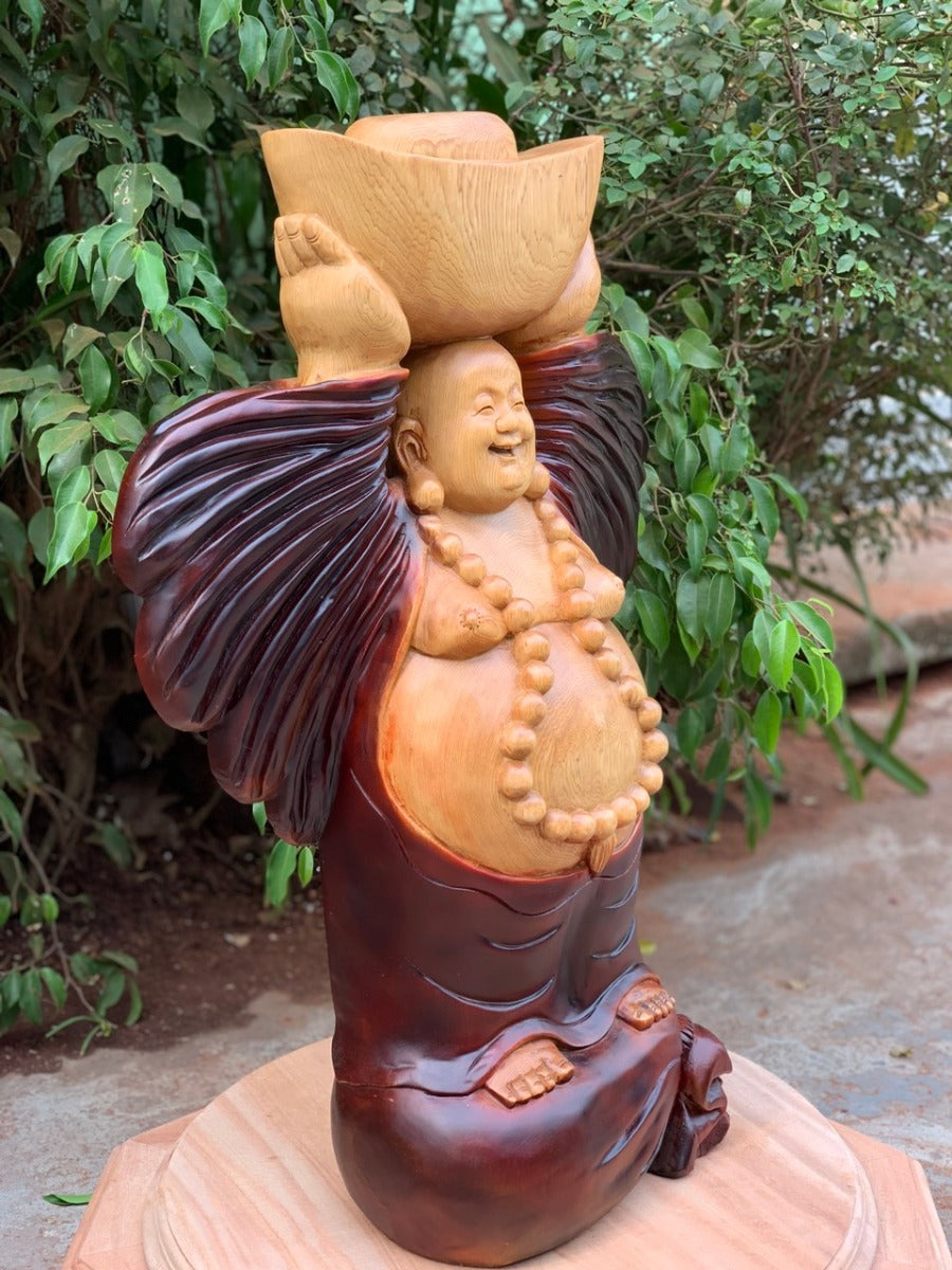 Di Lặc Dâng Thỏi Vàng