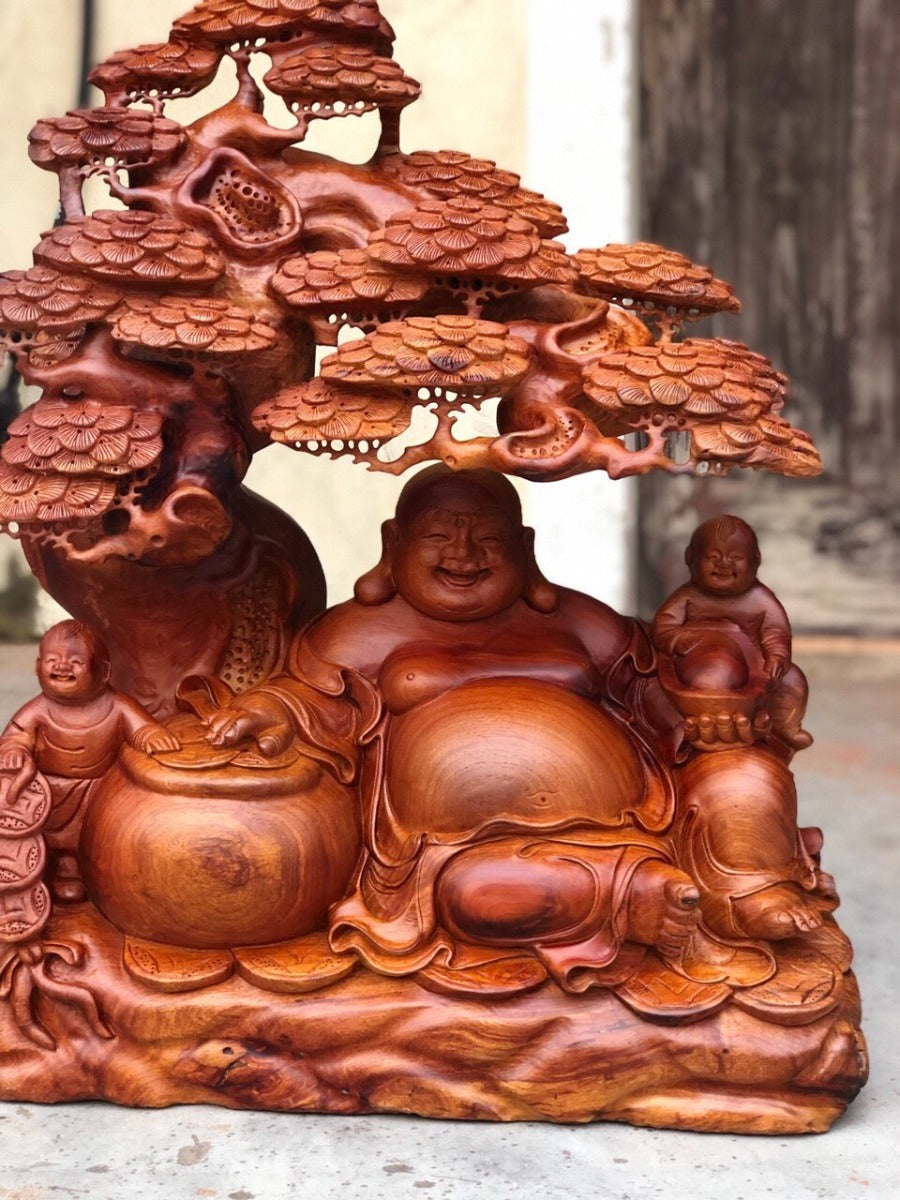 Phật Di Lặc Ngồi Tán Tùng