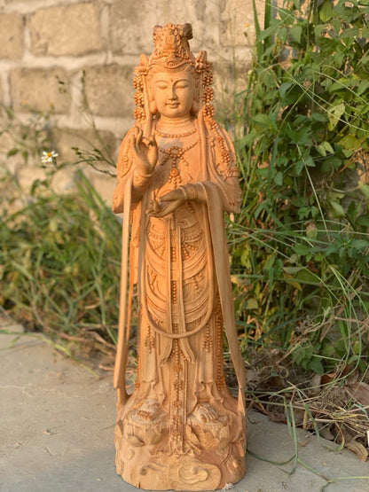 Tượng Phật Hạt Quan Âm - Gỗ Pơ Mu