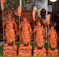 Quan Vũ Đứng Chống Đao
