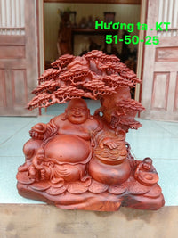 Di Lặc Ngồi Gốc Tùng