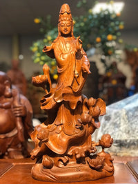 Phật quan âm đứng hoa sen