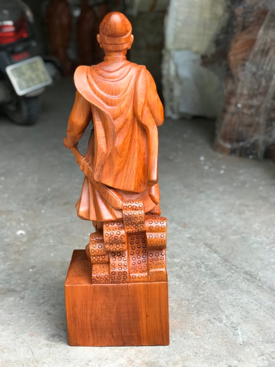 Tượng Hưng Đạo Vương - Trần Quốc Tuấn