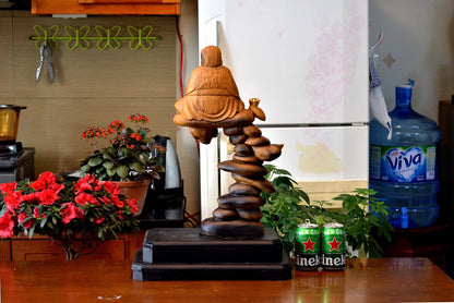 Tượng Thần Tài Ngồi Tầng Đá