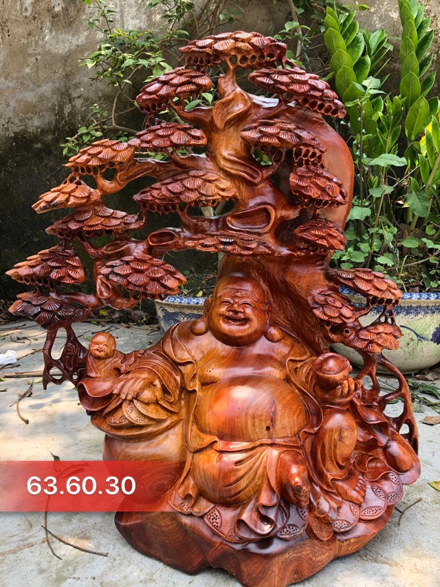 Tượng Di Lặc Ngồi Gốc Tùng