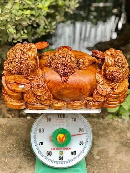 Tượng Thiềm Thừ - Cóc Ngồi Trấn Chum Tiền