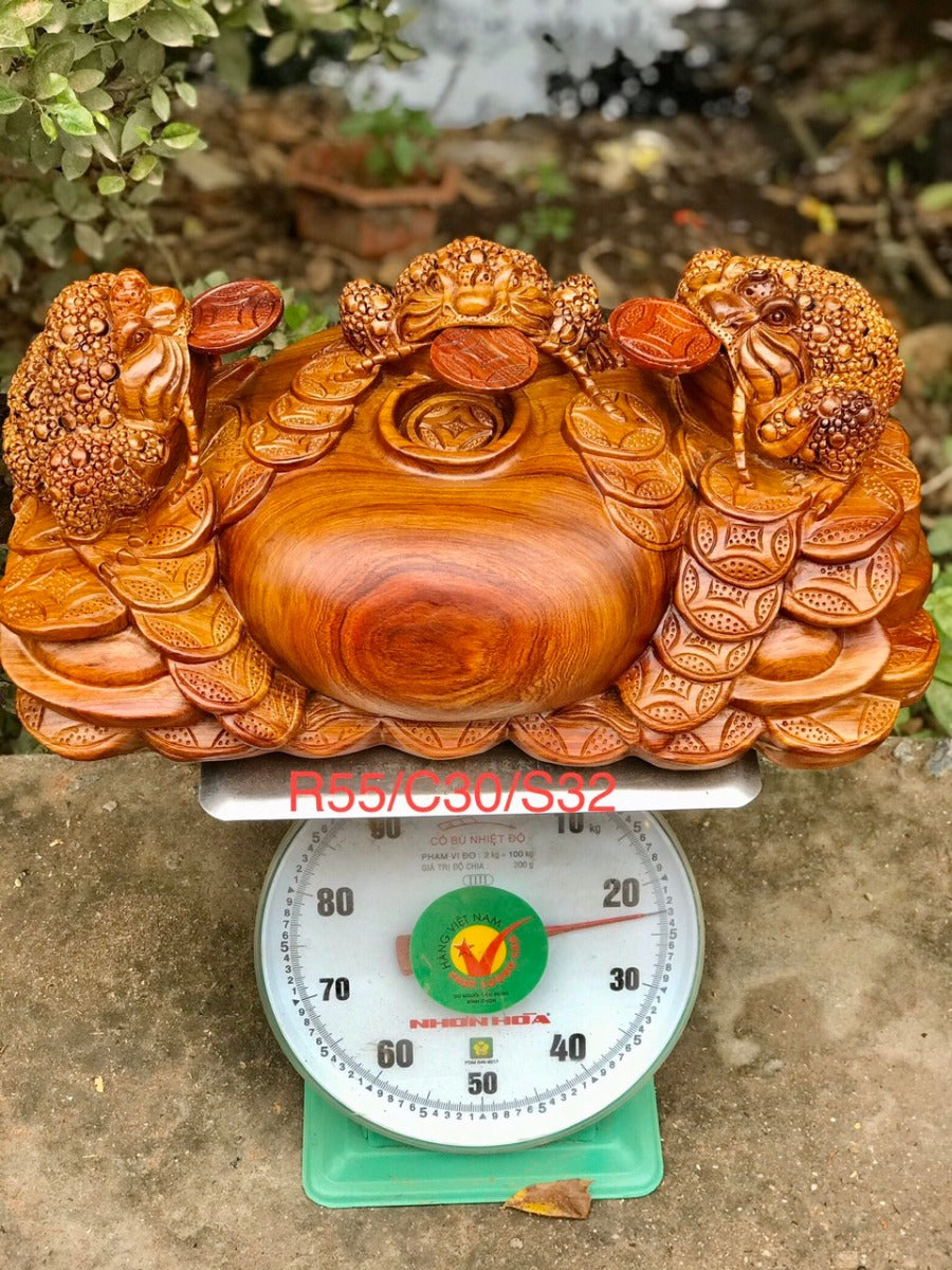 Tượng Thiềm Thừ - Cóc Ngồi Trấn Chum Tiền