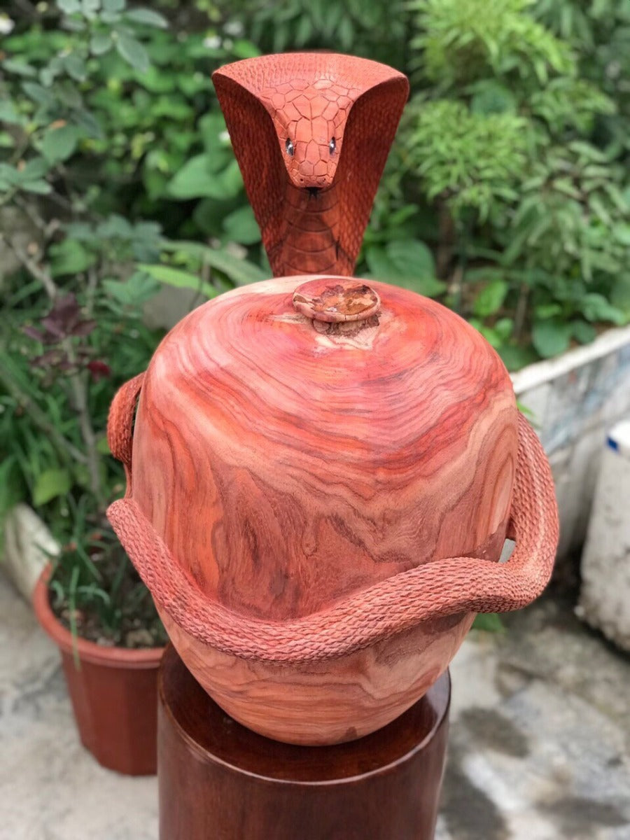 Tượng Rắn Gỗ Cuộn Chum Tiền