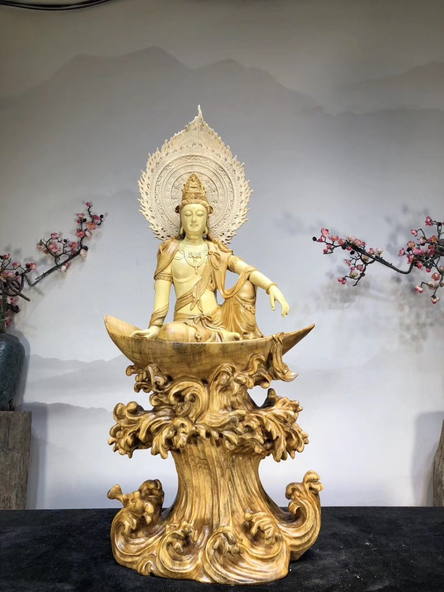 Tự tại quan âm Gỗ long não