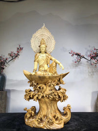 Tự tại quan âm Gỗ long não