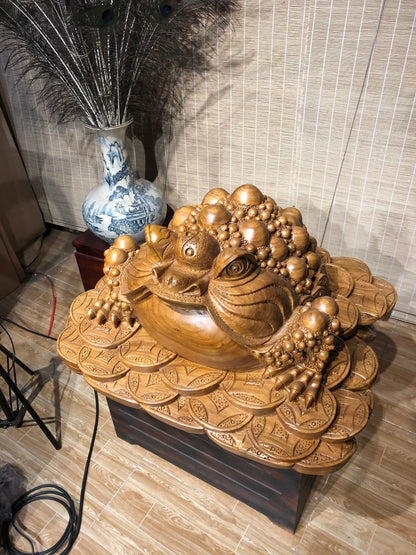 Tượng Cóc Ngậm Tiền Gỗ Xá Xị Siêu Khủng