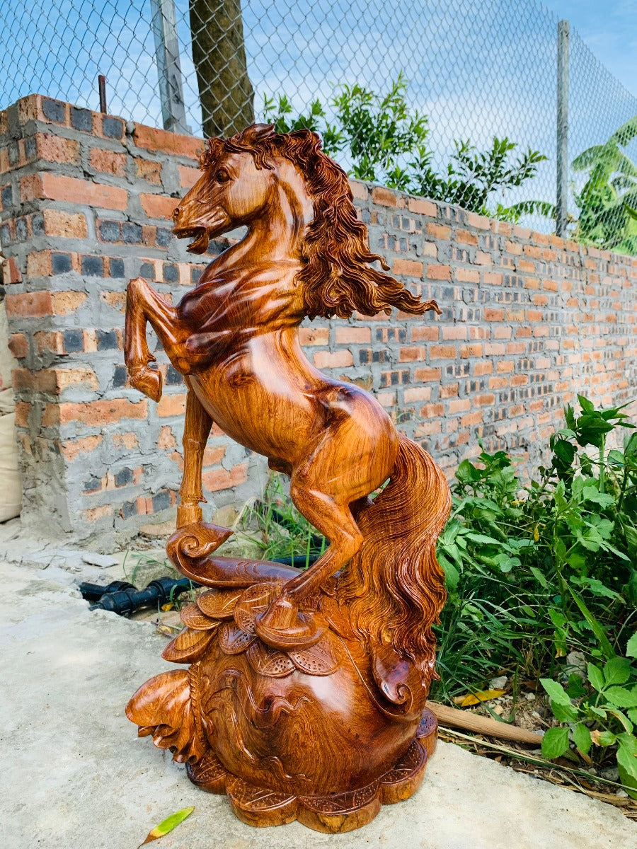 Độc Mã Phi Tiên - Gỗ Hương