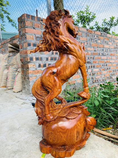 Độc Mã Phi Tiên - Gỗ Hương