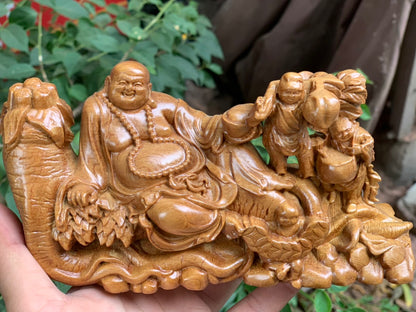 Tượng Phật Di Lặc Để Xe Ô Tô