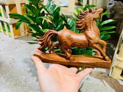 Tượng Linh Vật Con Ngựa Để Bàn