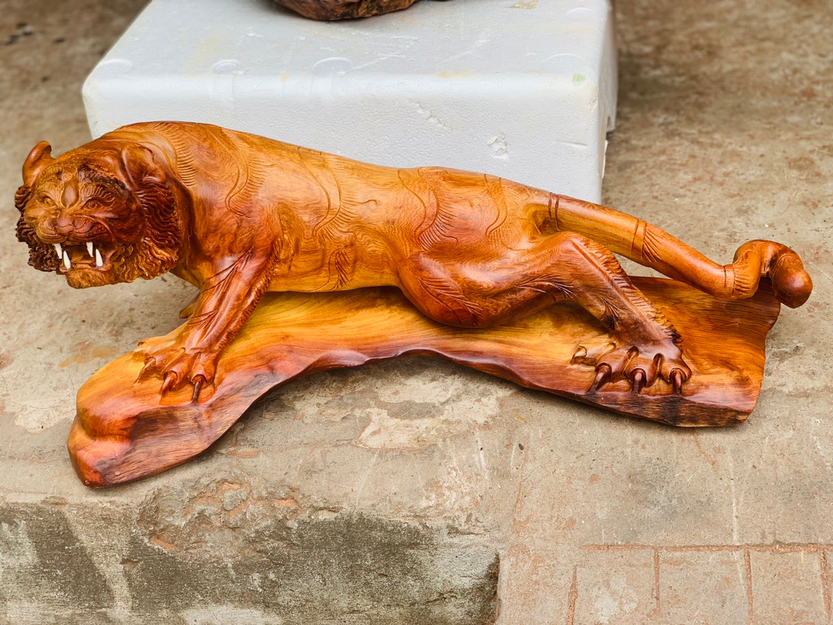 Tượng Linh Vật Con Hổ Gỗ Hương