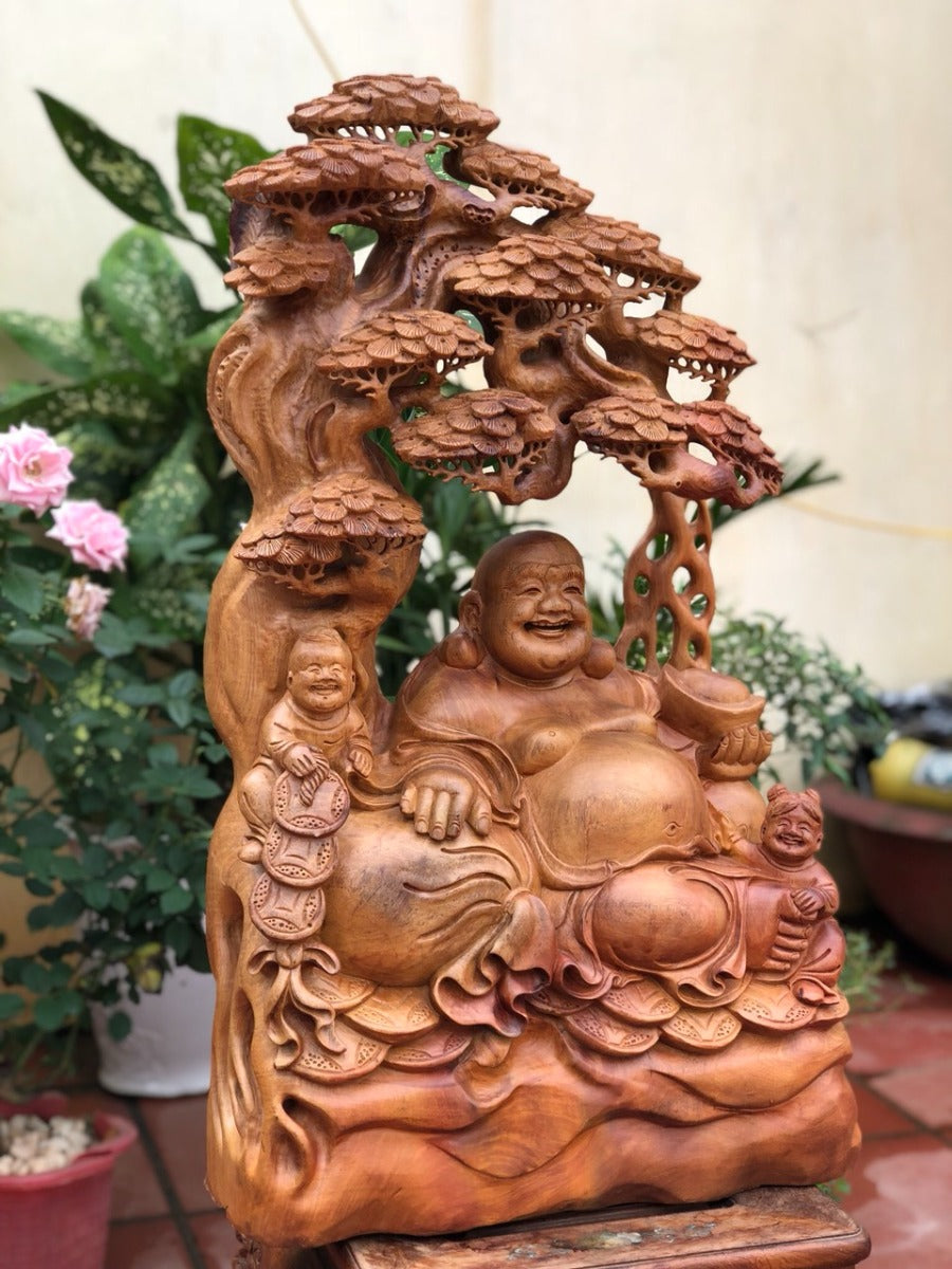 Di Lặc Ngồi Gốc Cây Tùng