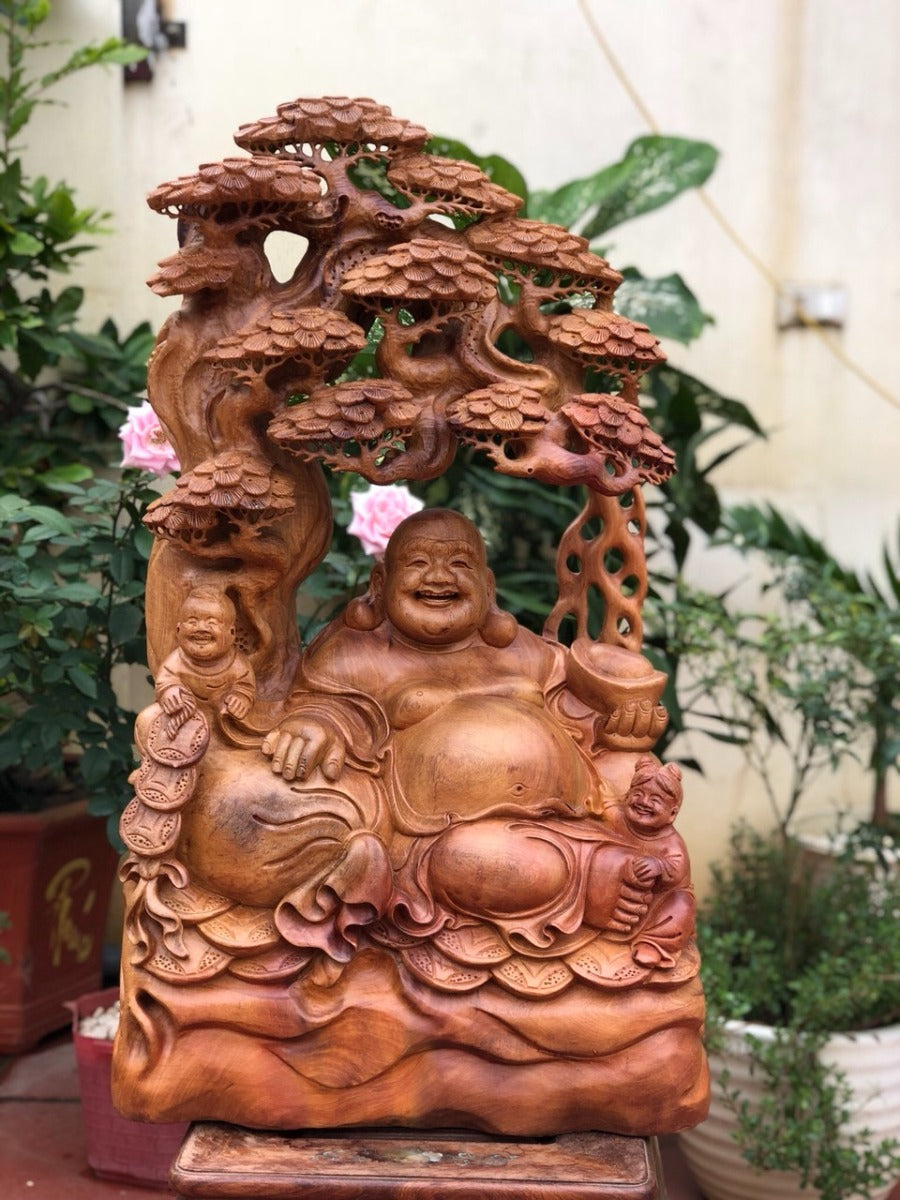 Di Lặc Ngồi Gốc Cây Tùng