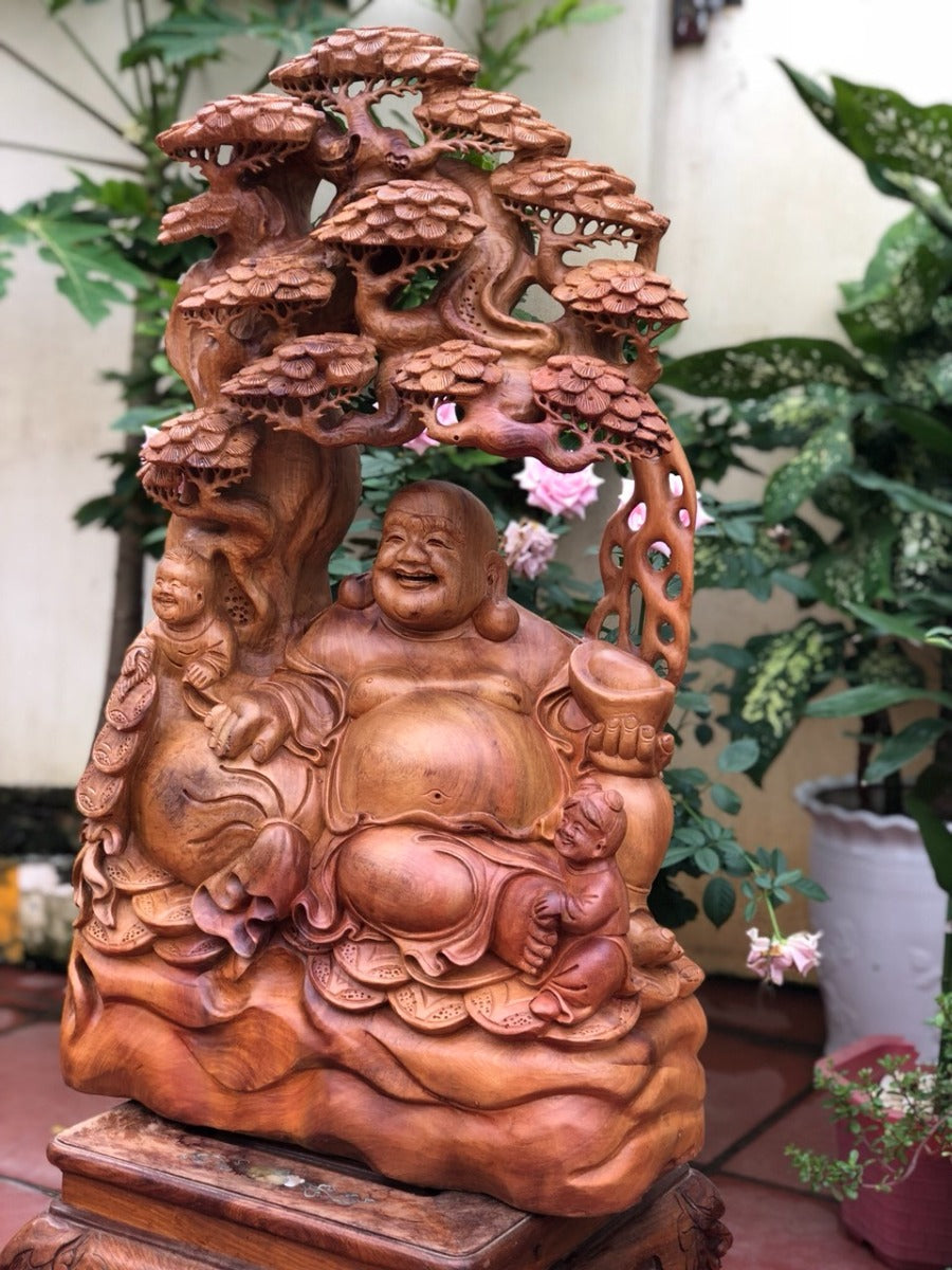 Di Lặc Ngồi Gốc Cây Tùng