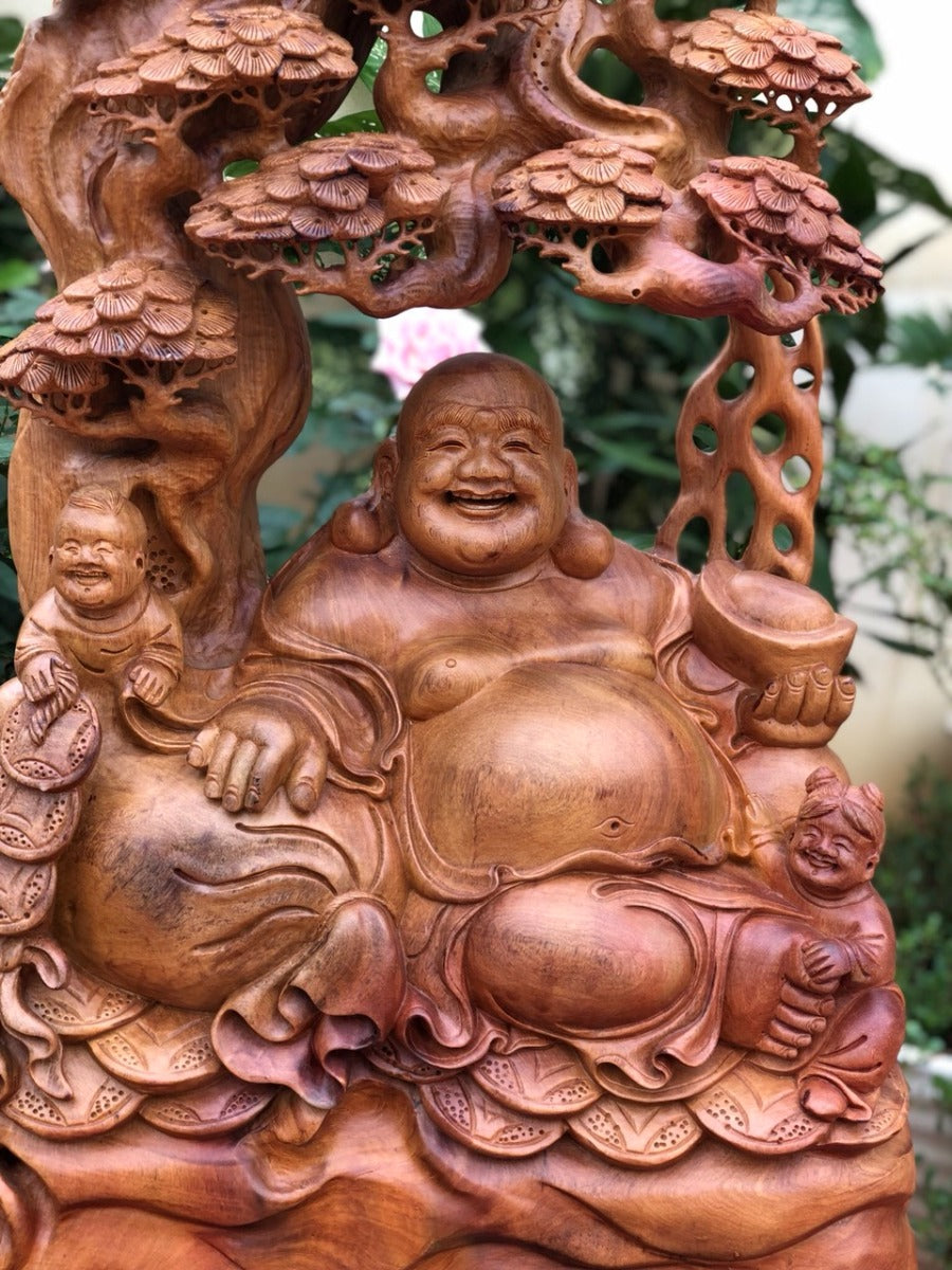 Di Lặc Ngồi Gốc Cây Tùng