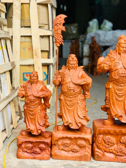 Tượng Gỗ Quan Công Chống Đao Vuốt Râu Đế Tùng