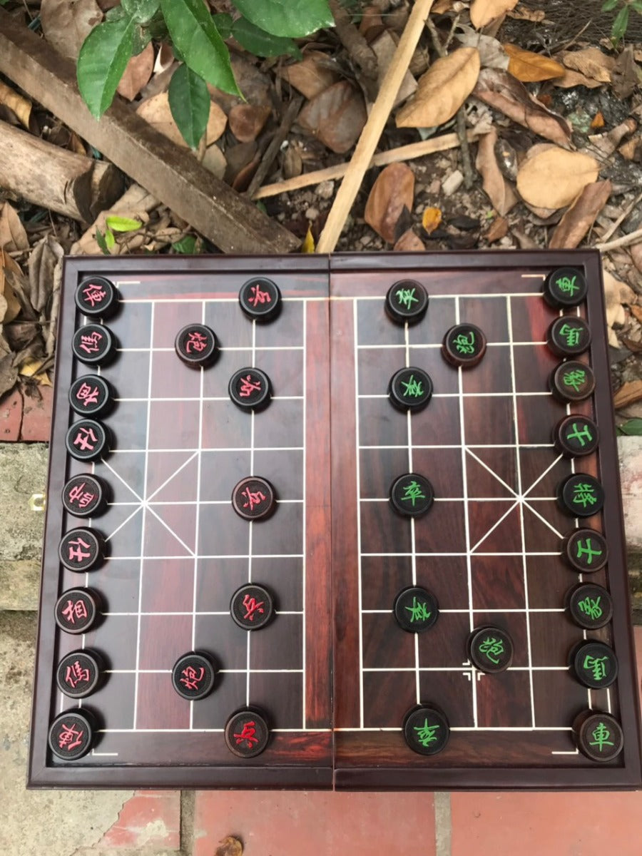 Bộ Bàn Cờ Và Quân Cờ Gỗ Trắc Cao Cấp