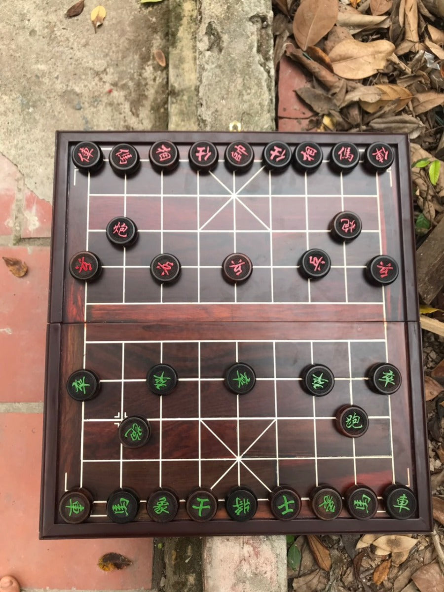 Bộ Bàn Cờ Và Quân Cờ Gỗ Trắc Cao Cấp