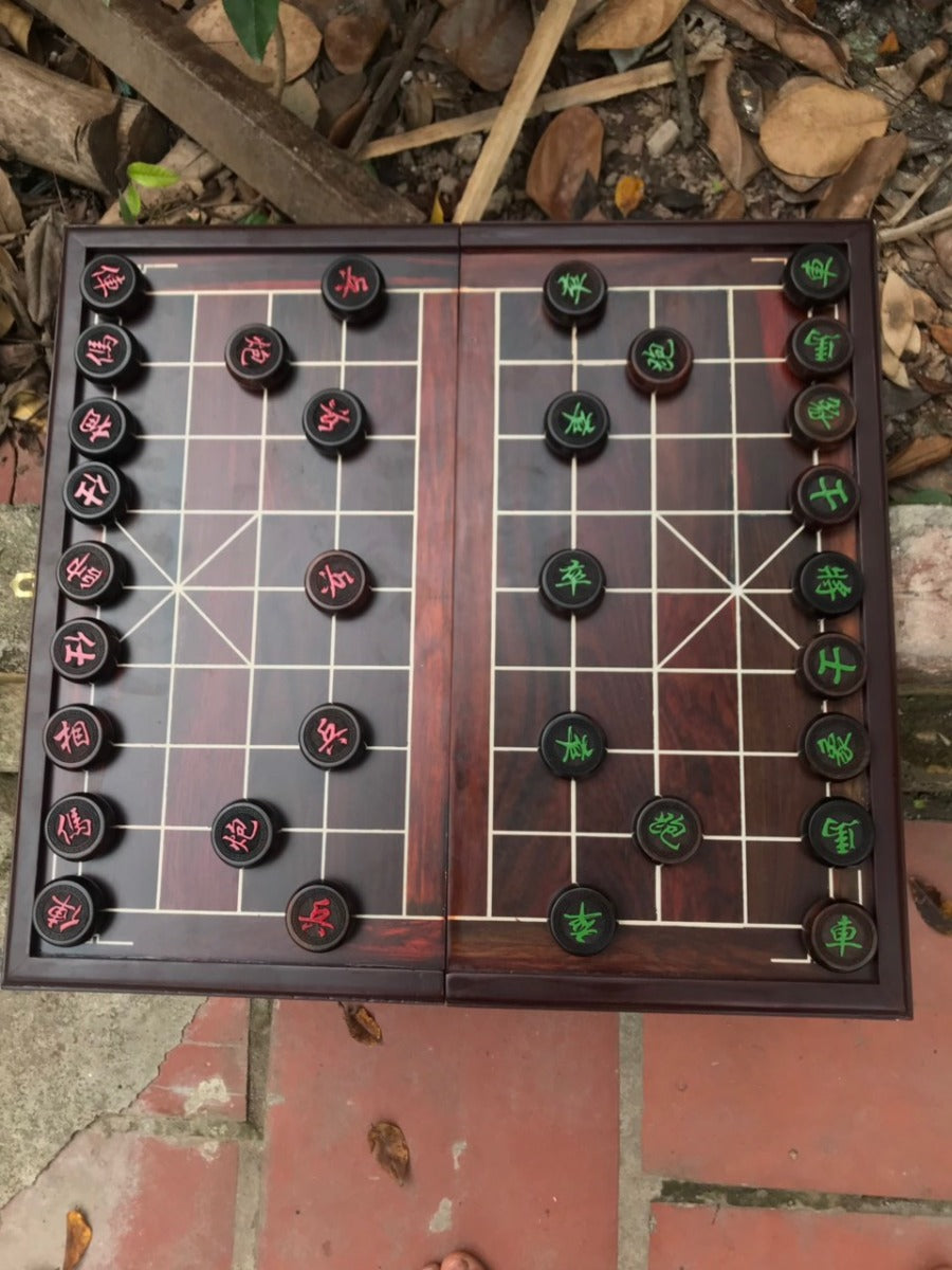 Bộ Bàn Cờ Và Quân Cờ Gỗ Trắc Cao Cấp